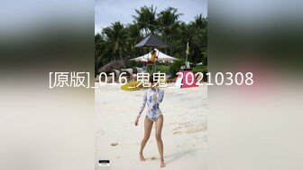 双飞大战欧美妞，深喉口交后入摩擦白虎穴第一视角乳交大屌