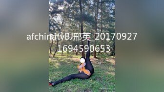 阉割掉了两个蛋蛋的太监伪娘美妖，怎么撸也撸不硬，要高潮只好求炮友插菊花，啊雅蠛蝶 插得好爽啊！