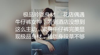 极品尤物金发美女！麻花辫外表甜美！结实美臀，镜头前假屌骑坐，高潮狂喷水，极度诱惑