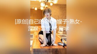   开档牛仔裤清纯又骚美女，和男友居家操逼，肥穴骑乘自己动，正入边操边揉阴蒂，搞得美女爽歪歪