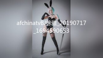  真实破处还穿着校服的00后妹子要买4999的手机，老哥直接给了五千的一打现金