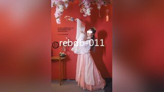  大胸妹妹全程露脸被小哥干射以后陪狼友发骚，揉奶玩逼特写展示，淫声荡语互动撩骚跳蛋自慰呻吟