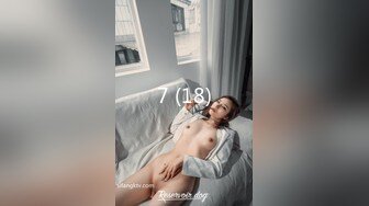 2023-1-17流出酒店偷拍两对男女开房胖大款和年轻小蜜激情