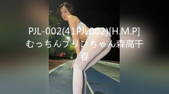 商城厕所双镜头TP年轻妈妈在厕所里挤人奶