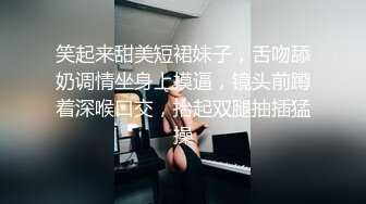 年轻嫩妹露脸带着闺蜜做直播，和男友啪啪